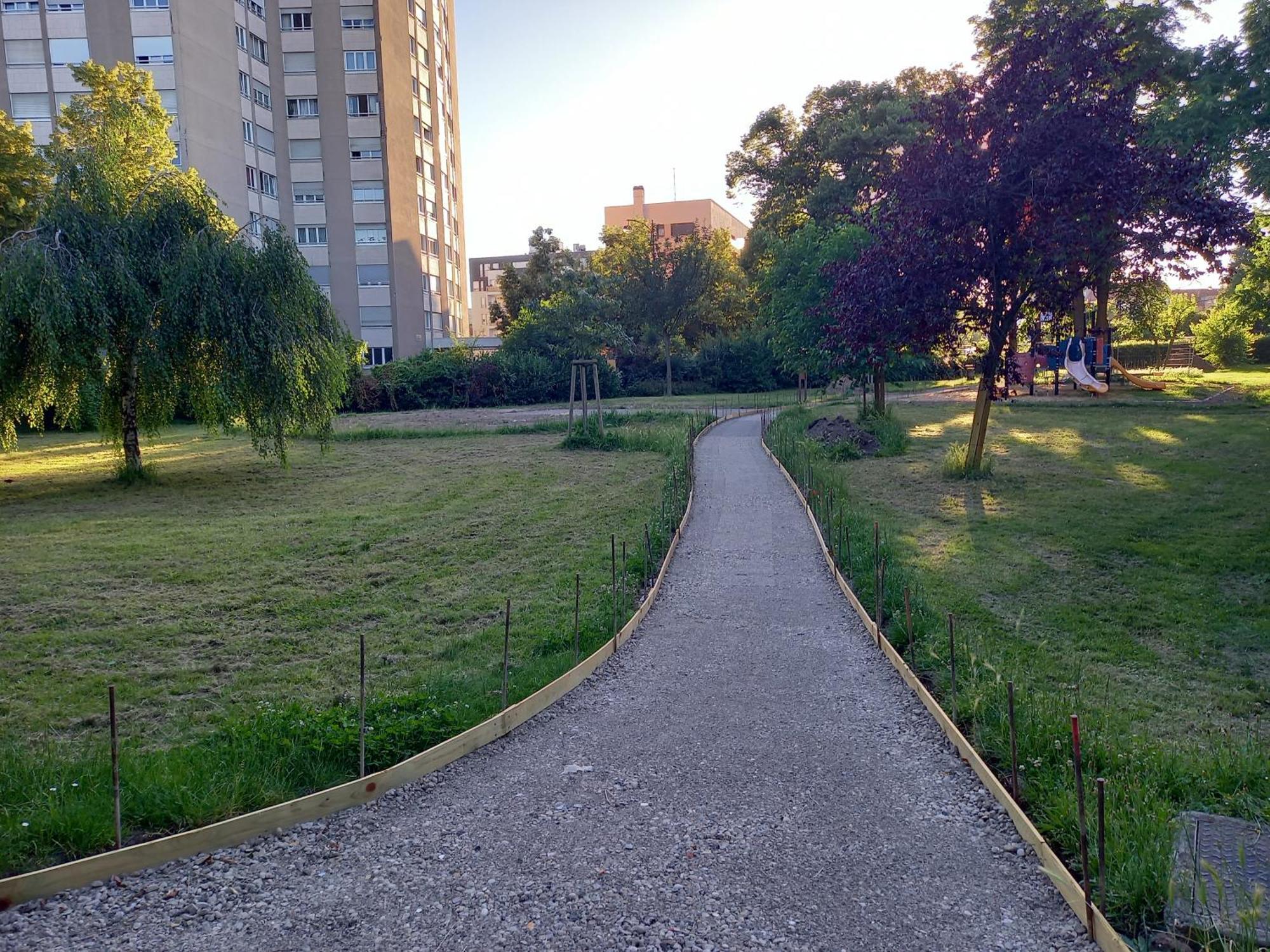 F2 65M2 Parking Prive Avec Une Belle Vue Metz Kültér fotó