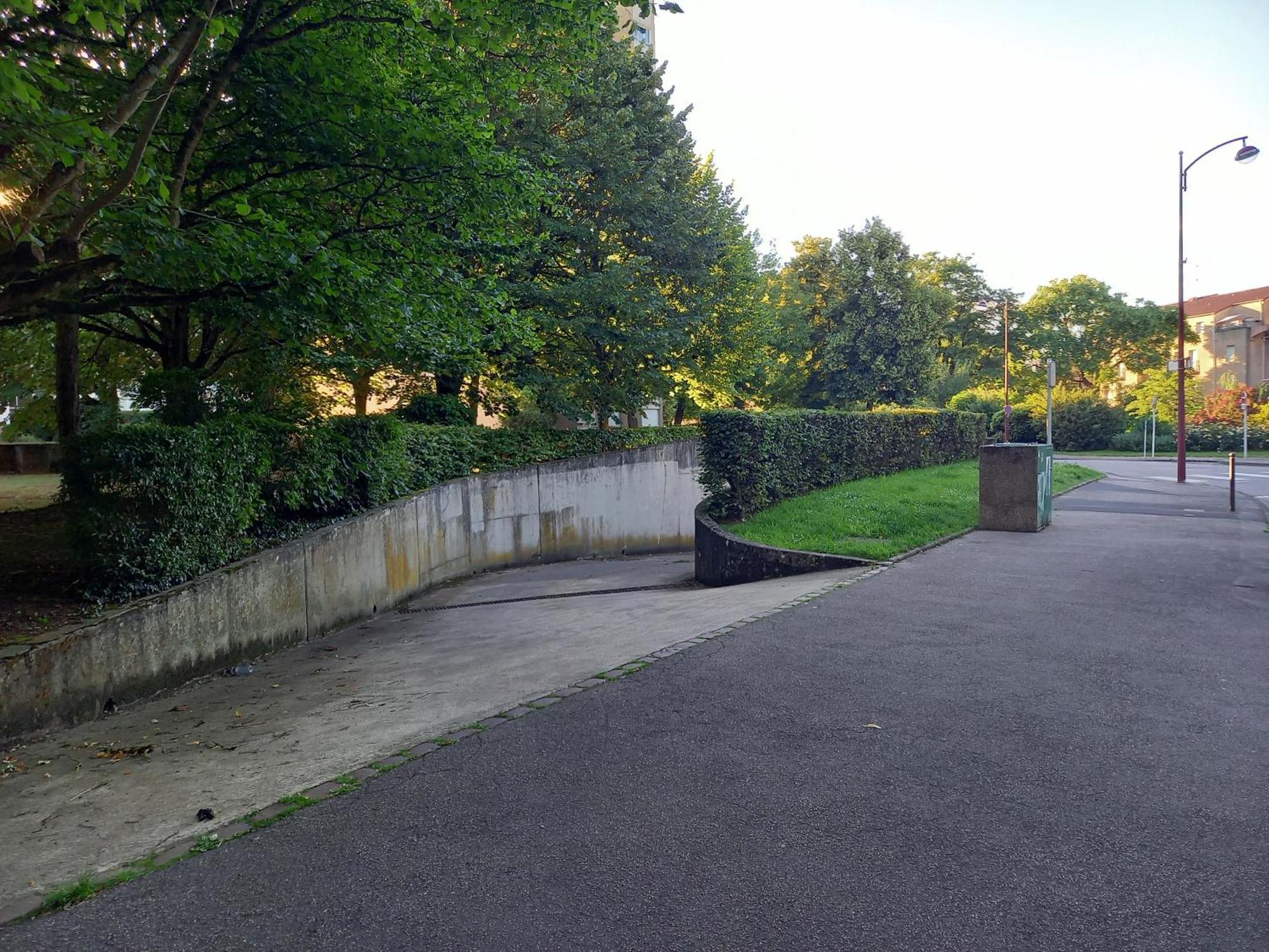 F2 65M2 Parking Prive Avec Une Belle Vue Metz Kültér fotó